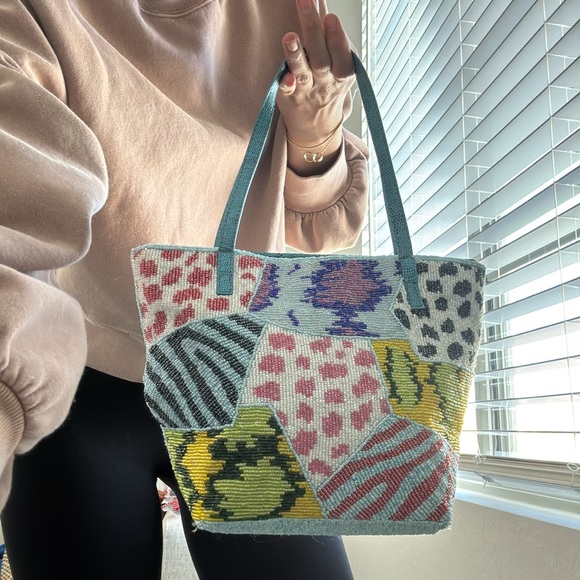 Fully beaded multicolor patchwork mini tote bag pattern zip top European - Picture 12 of 12